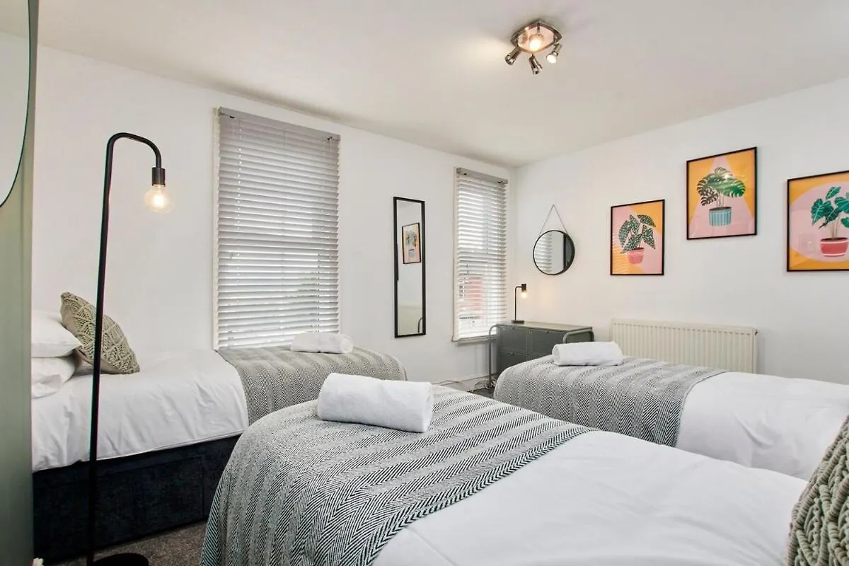 度假居 Charming House - Close To City Centre - Self-Check-In - Free Parking, Fast Wifi And Smart Tv By Yoko Property 谢菲尔德